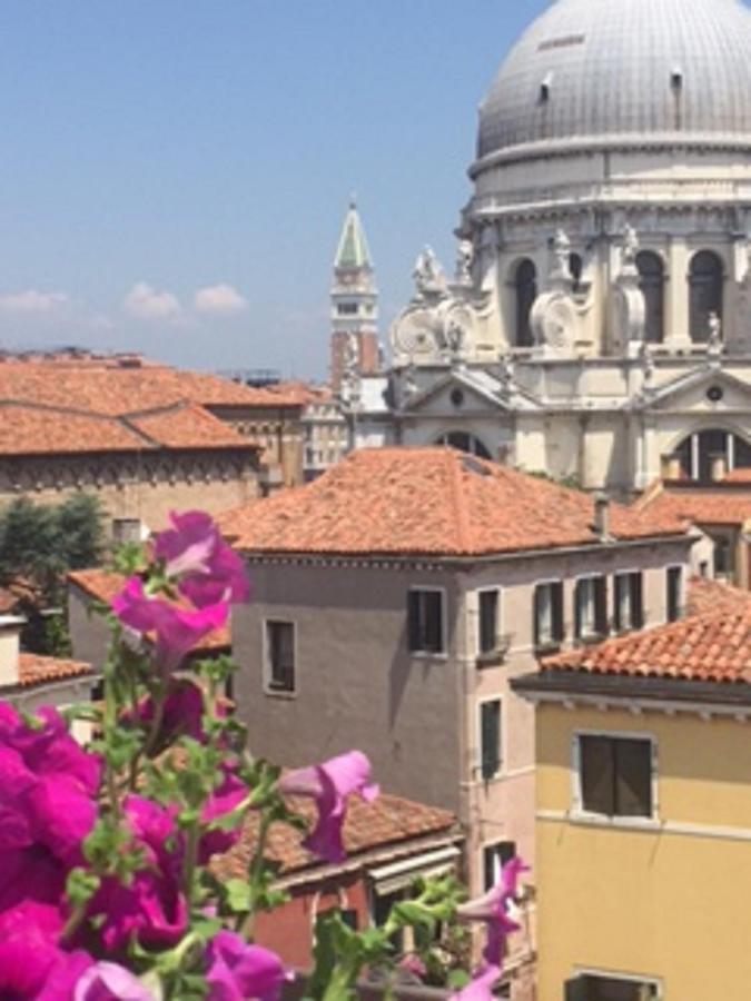 Dorsoduro Charme Apartments By Wonderful Italy Venedig Exterior foto